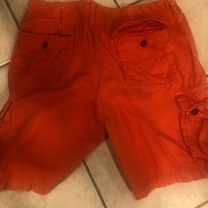 American eagle men’s orange cargo shorts
